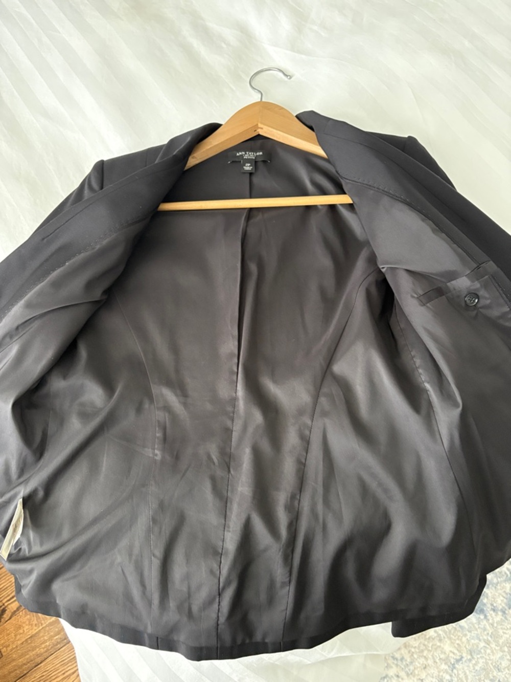 Ann Taylor Classic Black Blazer - Picture 7 of 7
